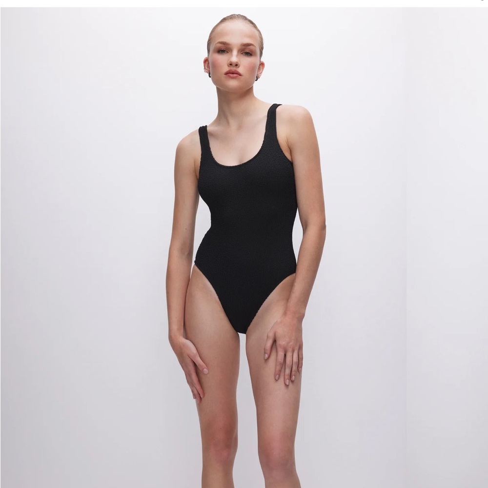 Good American always fits modern tank swimsuit